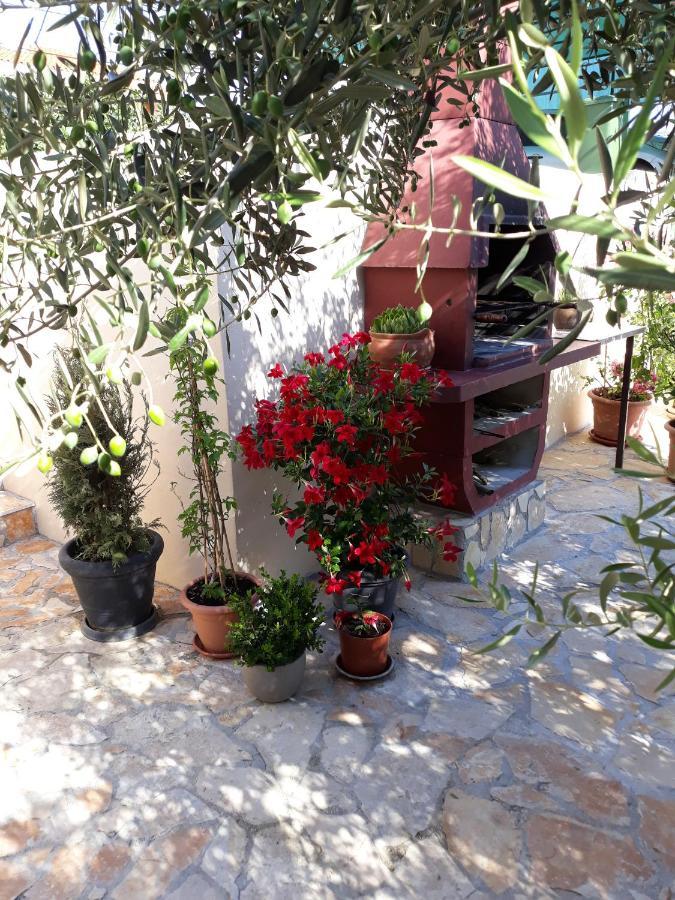 Apartment Mira Trogir Luaran gambar
