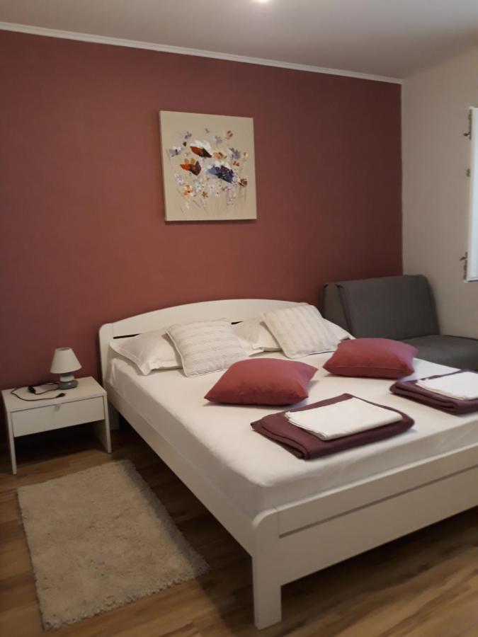 Apartment Mira Trogir Luaran gambar