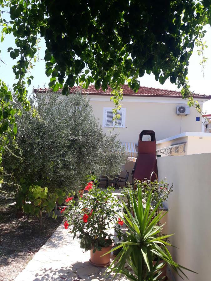 Apartment Mira Trogir Luaran gambar